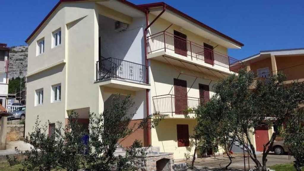 Apartment In Starigrad-paklenica 6806